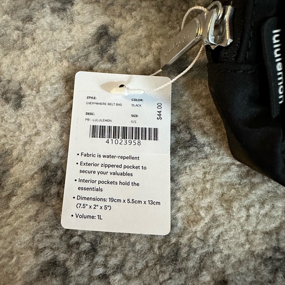 NWT PURE BARRE LULU EVERYWHERE BELT BAGS - Picture 2 of 5